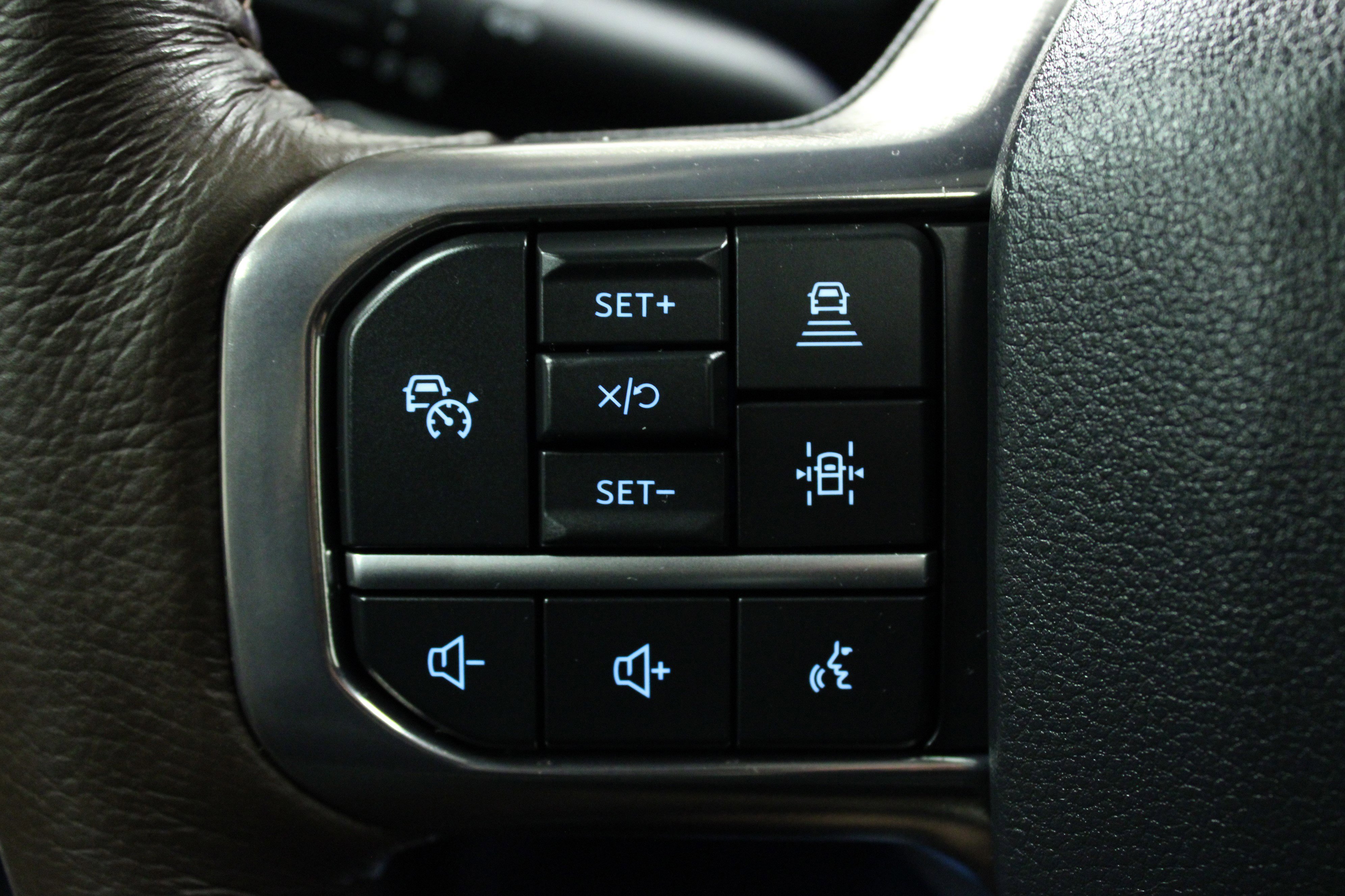 Used 2025 Star White Metallic Tri-Coat Ford King Ranch image 22