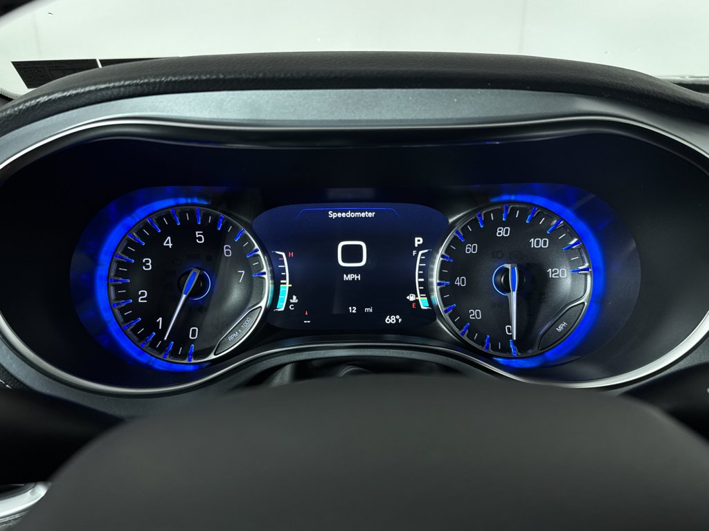 2026 Chrysler Pacifica Limited - Photo 15