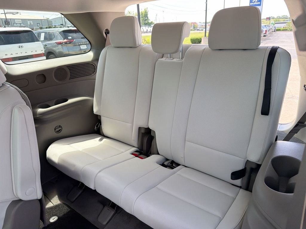 New 2026 Gray Hyundai SEL image 23