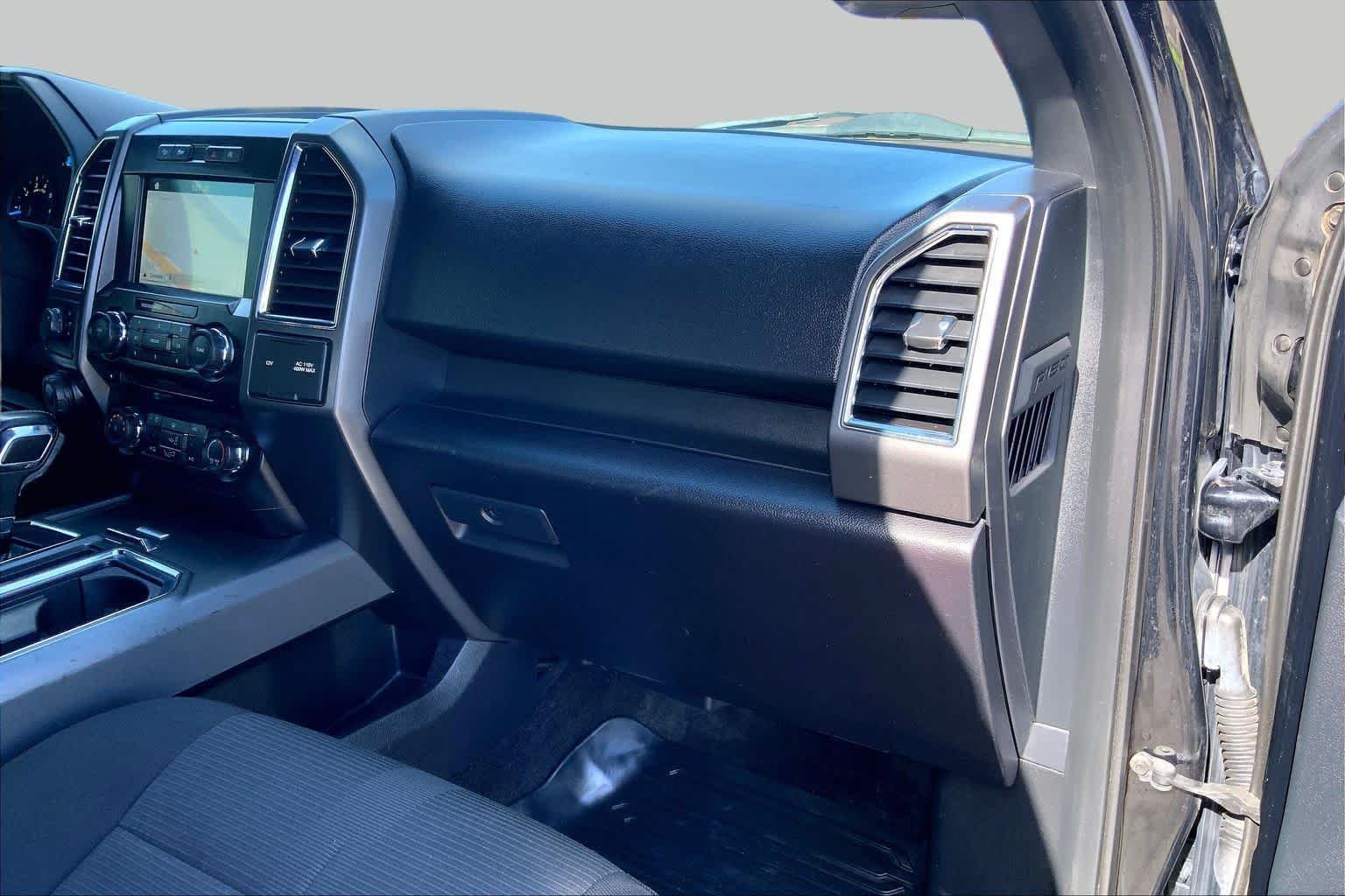 Used 2017 Shadow Black Ford XLT image 17