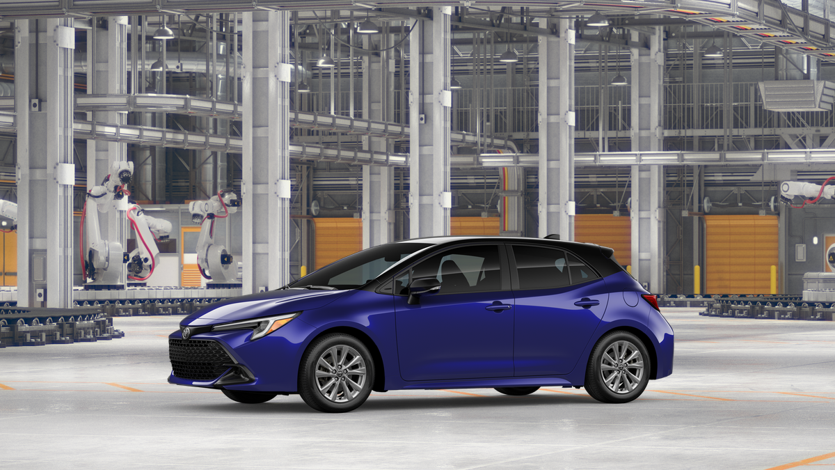 New 2026 Blue Crush Metallic with Midnight Black Metallic roof Toyota SE image 3