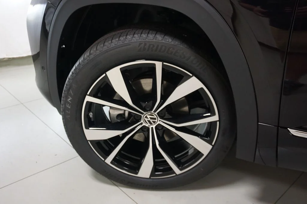 New 2026 Black Volkswagen SEL Premium R-Line image 37