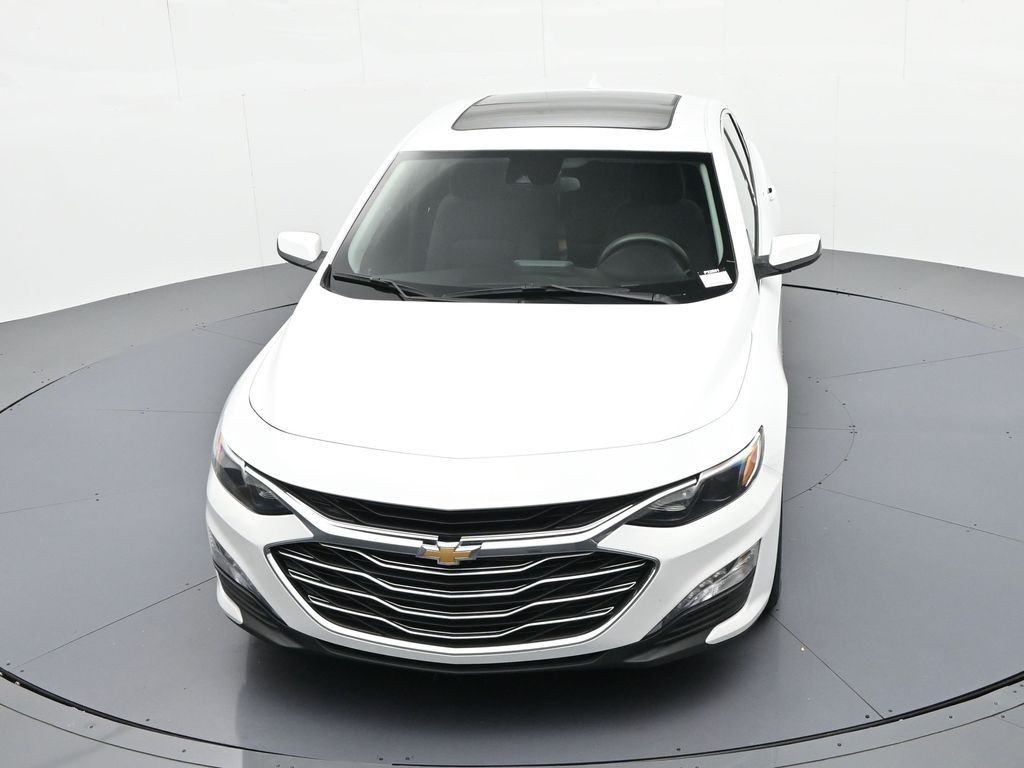 Used 2024 Summit White Chevrolet LT 1LT image 15