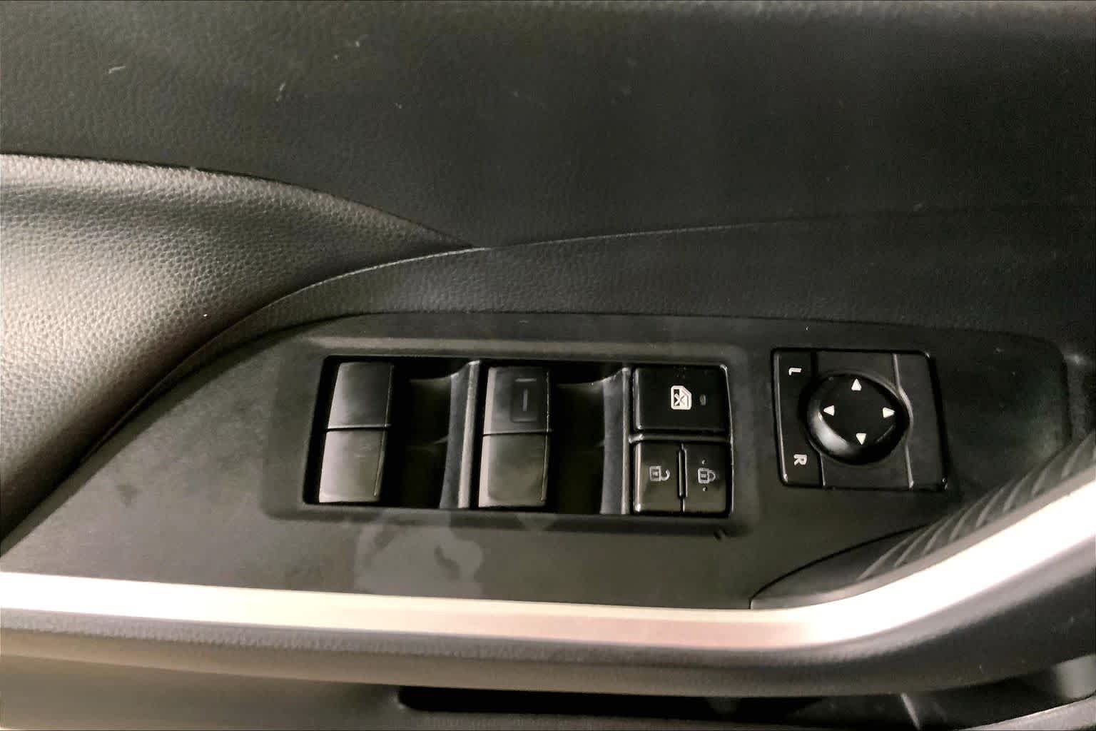 Used 2020 Midnight Black Metallic Toyota XLE image 36