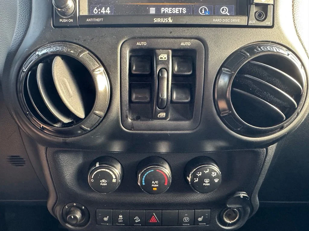 Used 2017 Black Jeep Unlimited Sahara image 19