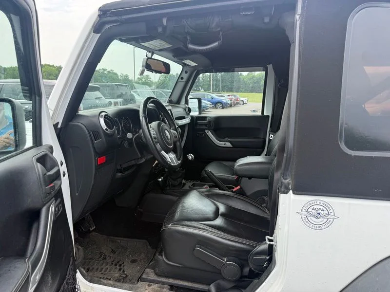 Used 2014 White Jeep Rubicon X image 10