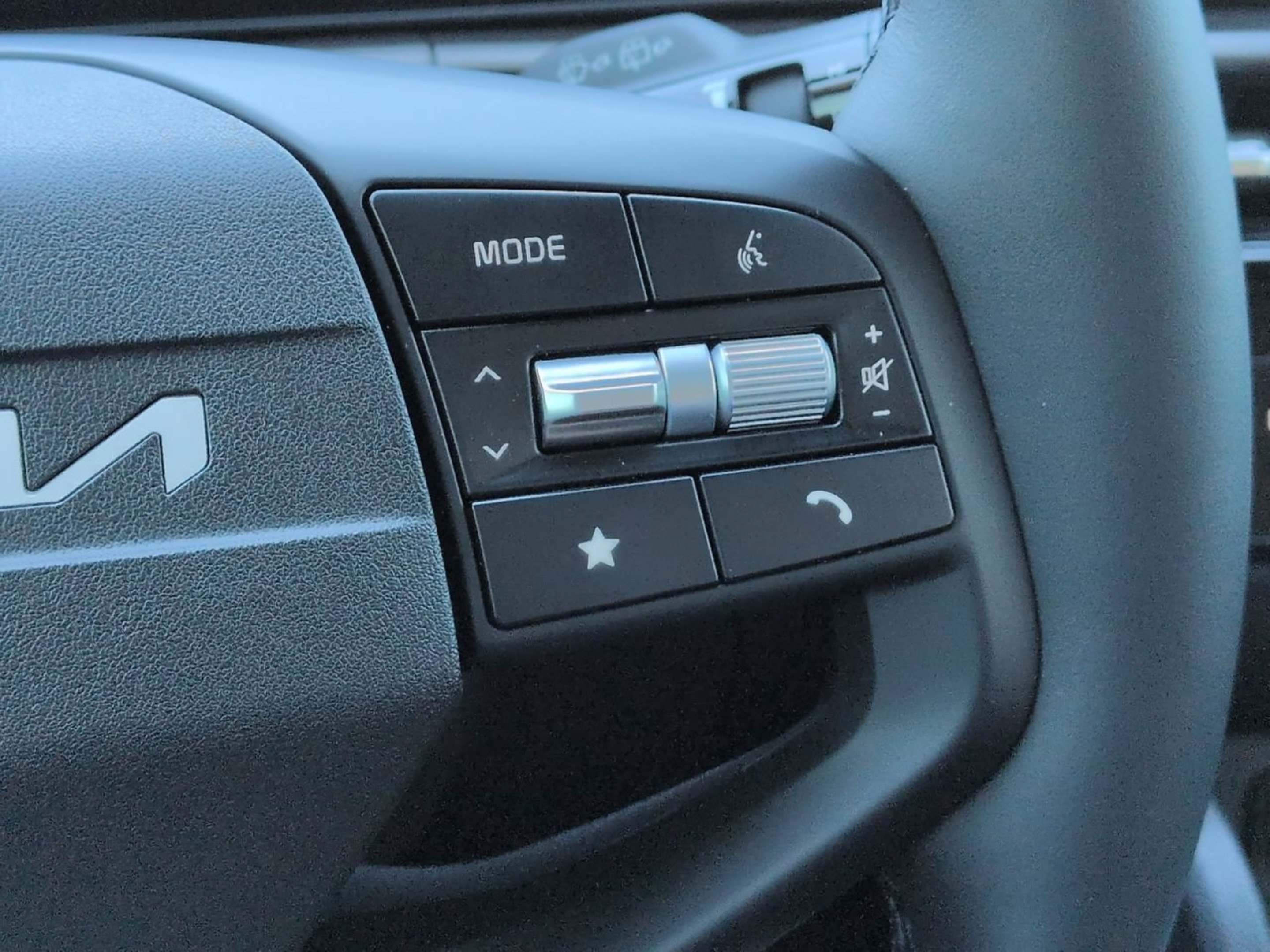New 2026 Wolf Gray Kia EX image 46