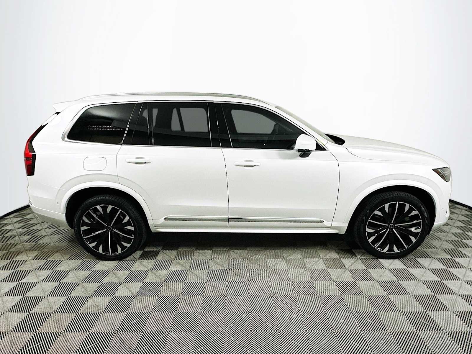 Certified Used 2025 Crystal White Volvo Plus image 8