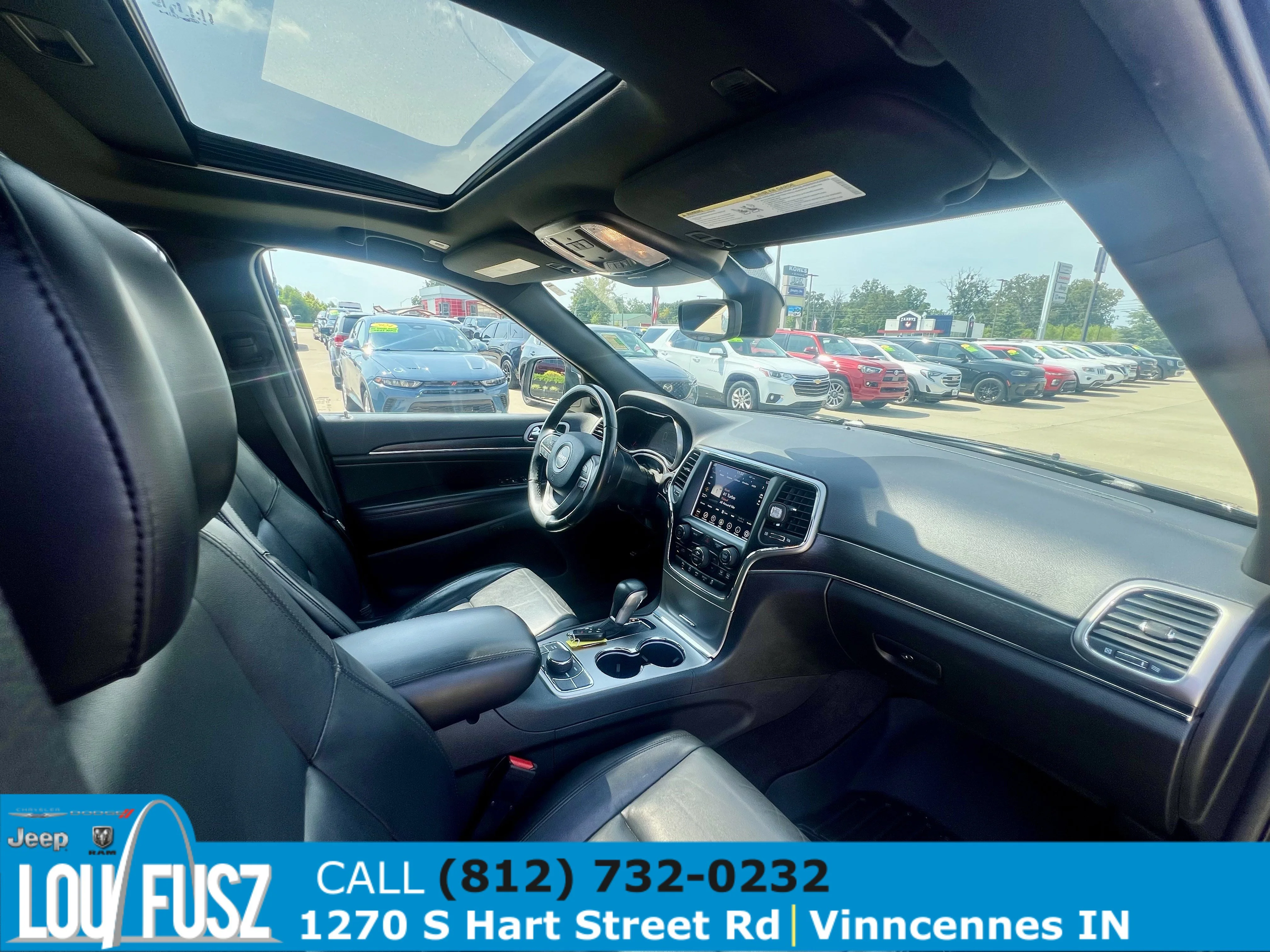 Used 2018 Diamond Black Crystal Pearlcoat Jeep Limited image 20