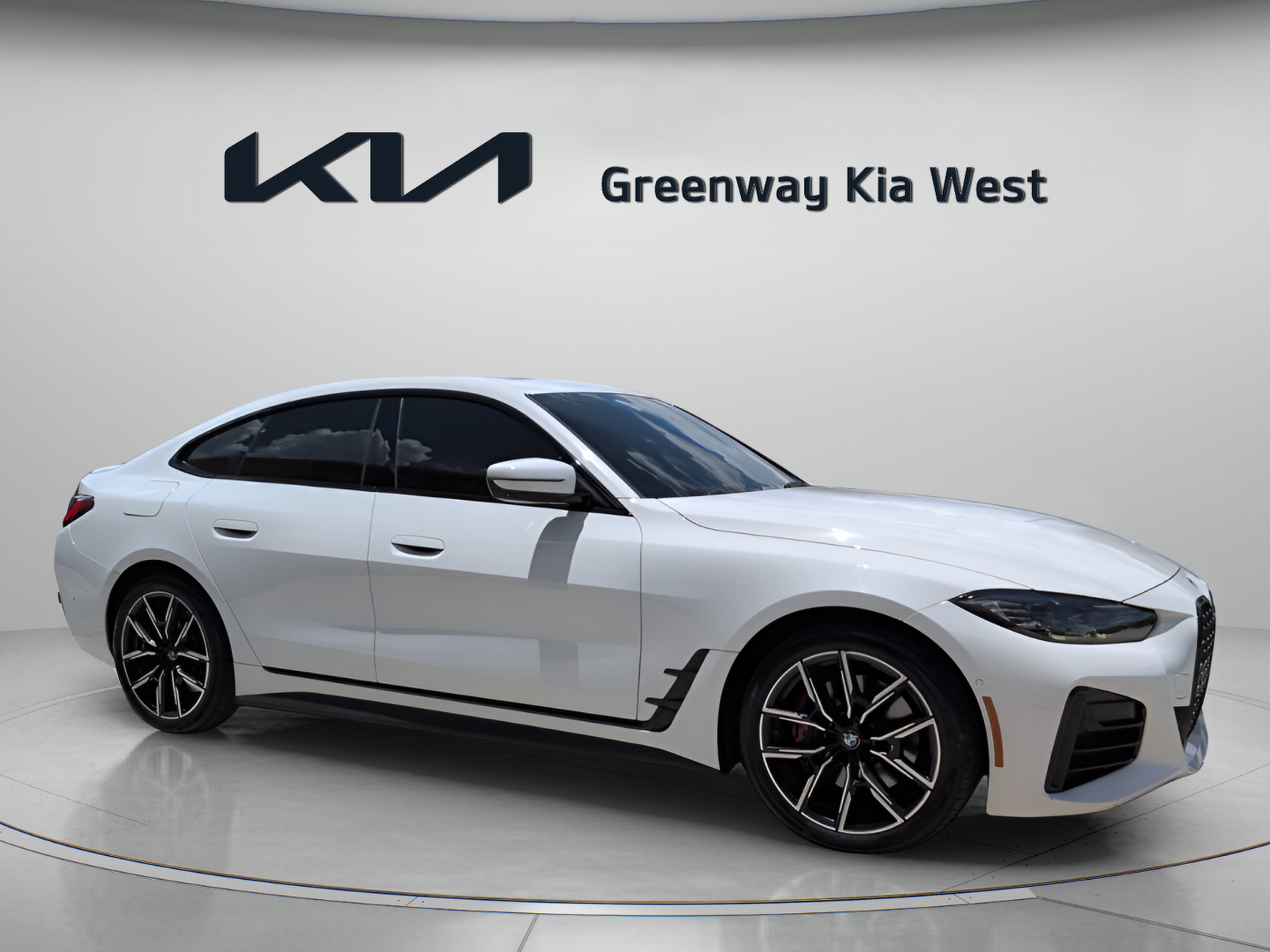 Used 2022 Alpine White BMW 430i Gran Coupe image 2
