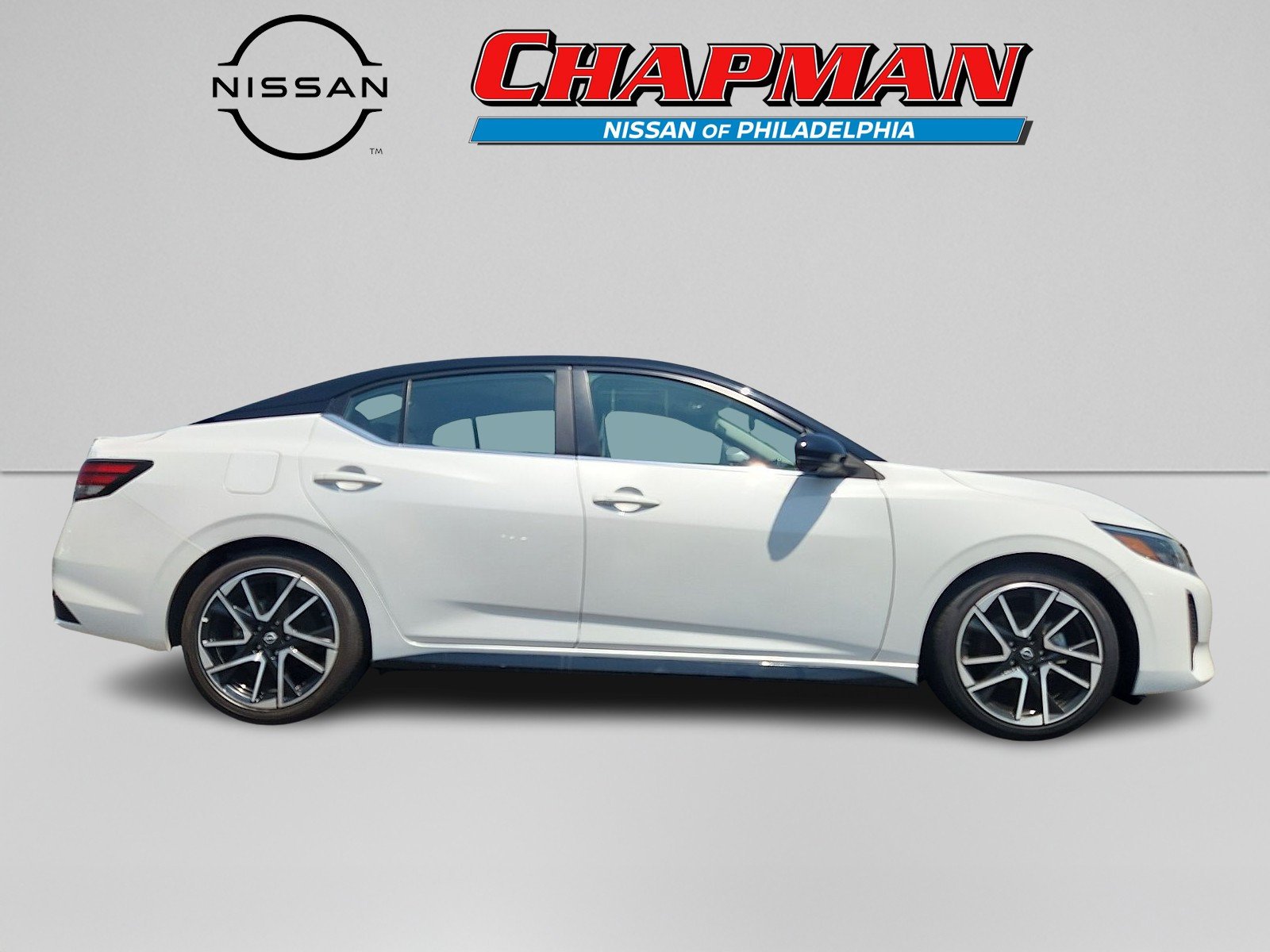 Used 2025 Aspen White Tricoat/Super Black Nissan SR image 7