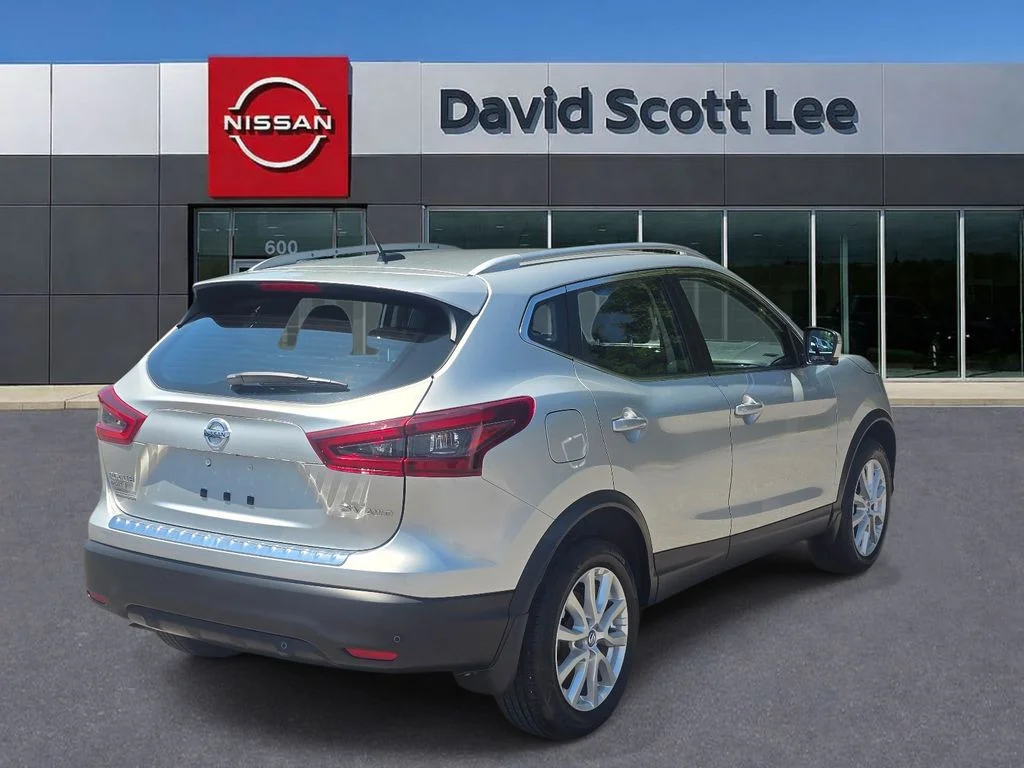 Used 2022 Silver Nissan SV image 6
