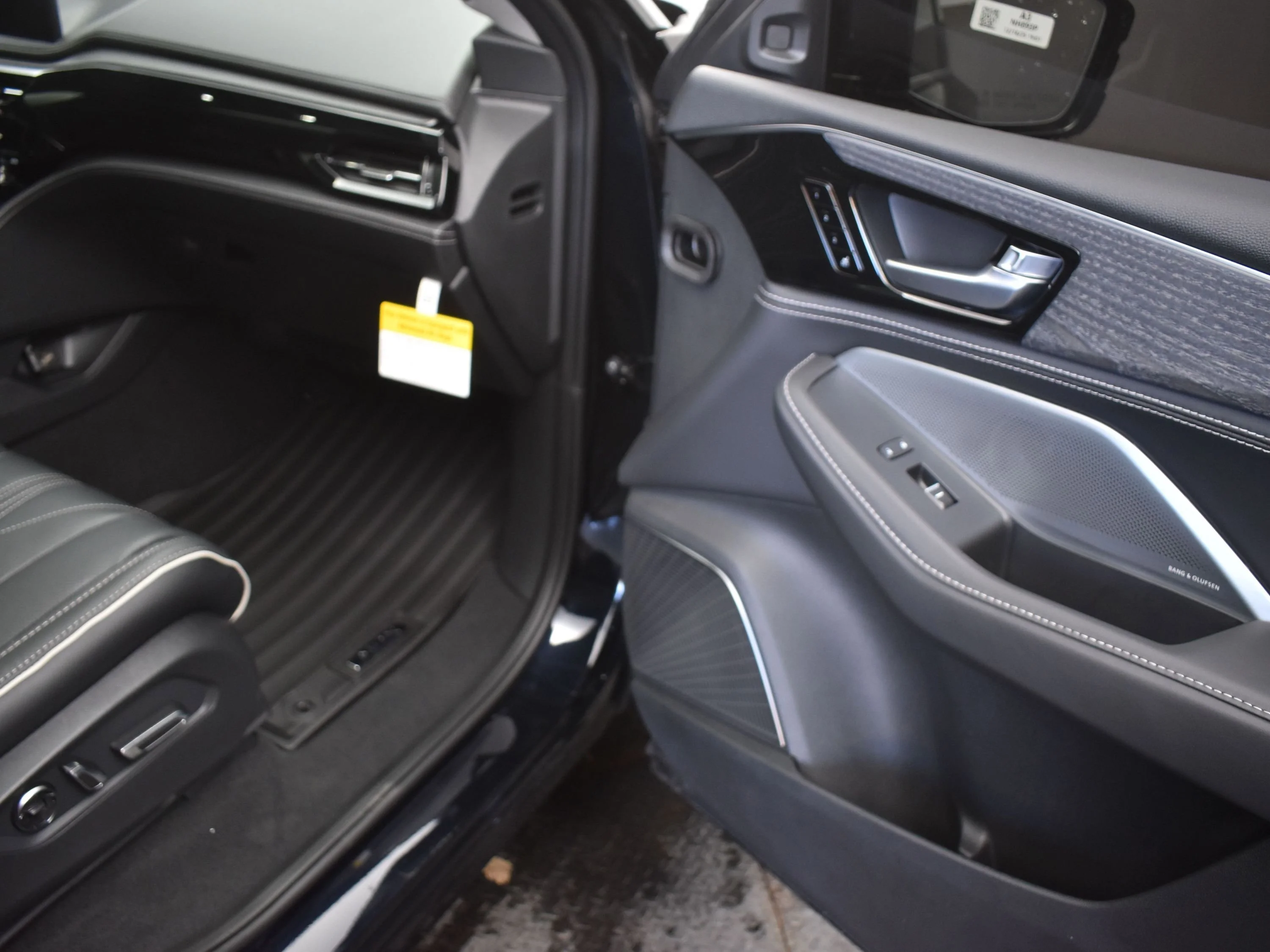 New 2026 Black Acura w/Advance Package image 28