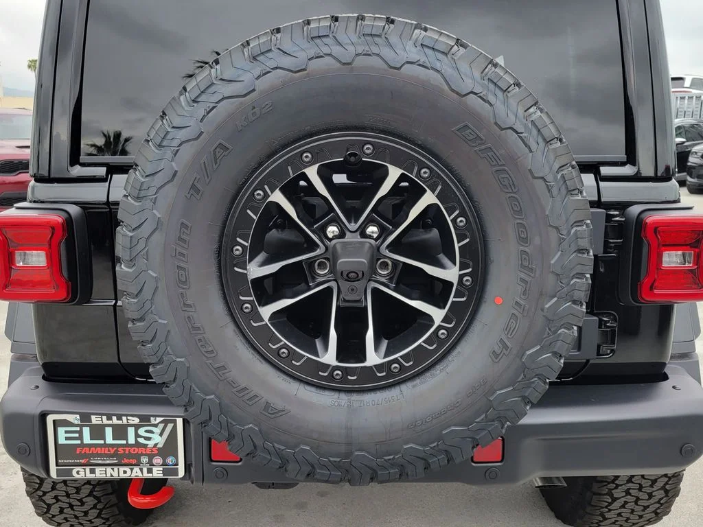 New 2026 Black Clearcoat Jeep Rubicon X image 19