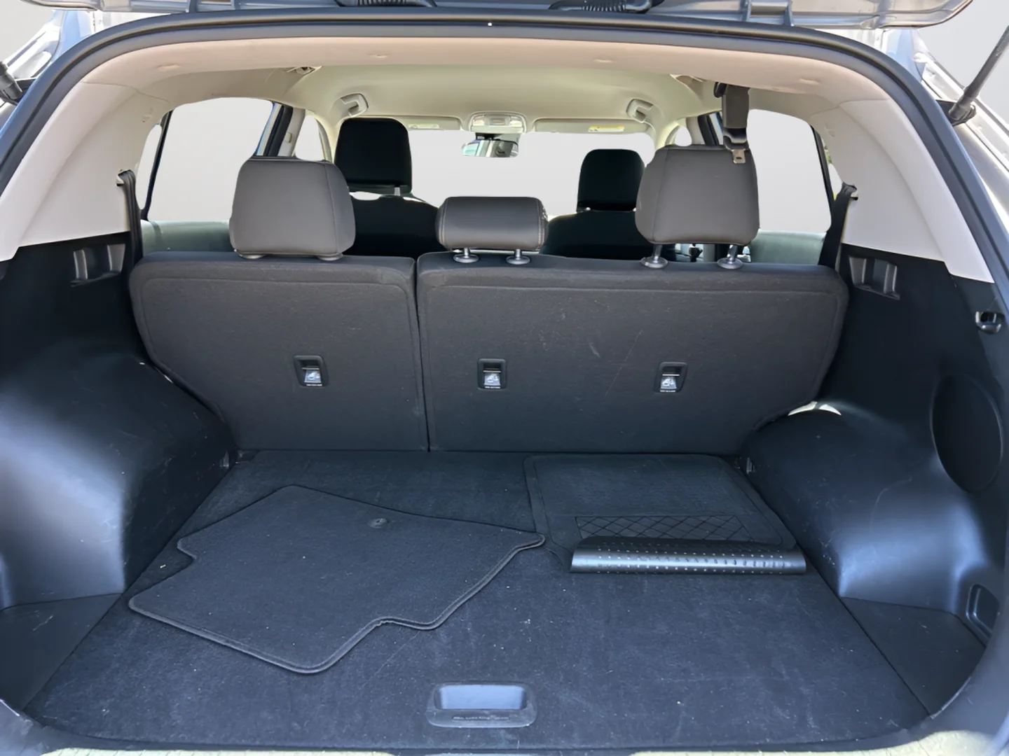 Used 2022 Steel Gray Kia LX image 36