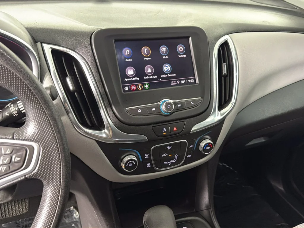 Used 2022 SUMMIT WHITE Chevrolet LT image 23