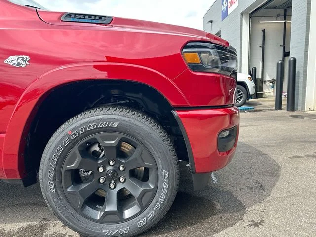 New 2026 Molten Red Pearl-Coat Exterior Paint RAM Big Horn/Lone Star image 12