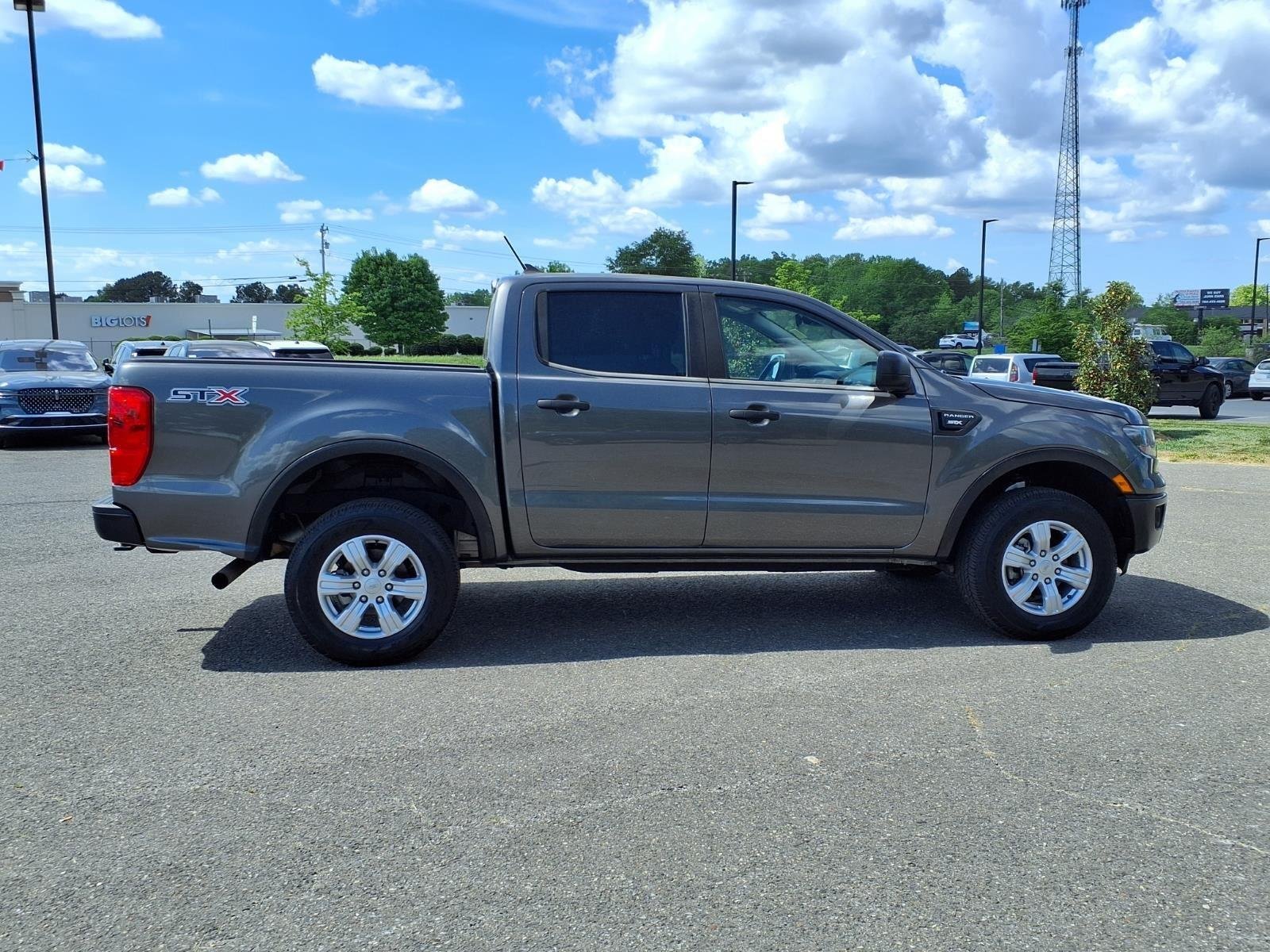 Used 2019 Magnetic Metallic Ford XL image 9