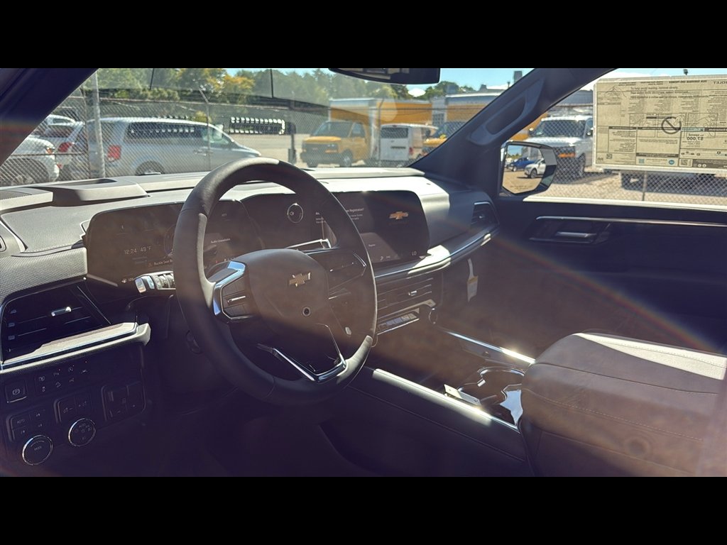 2026 Chevrolet Suburban Premier - Photo 9