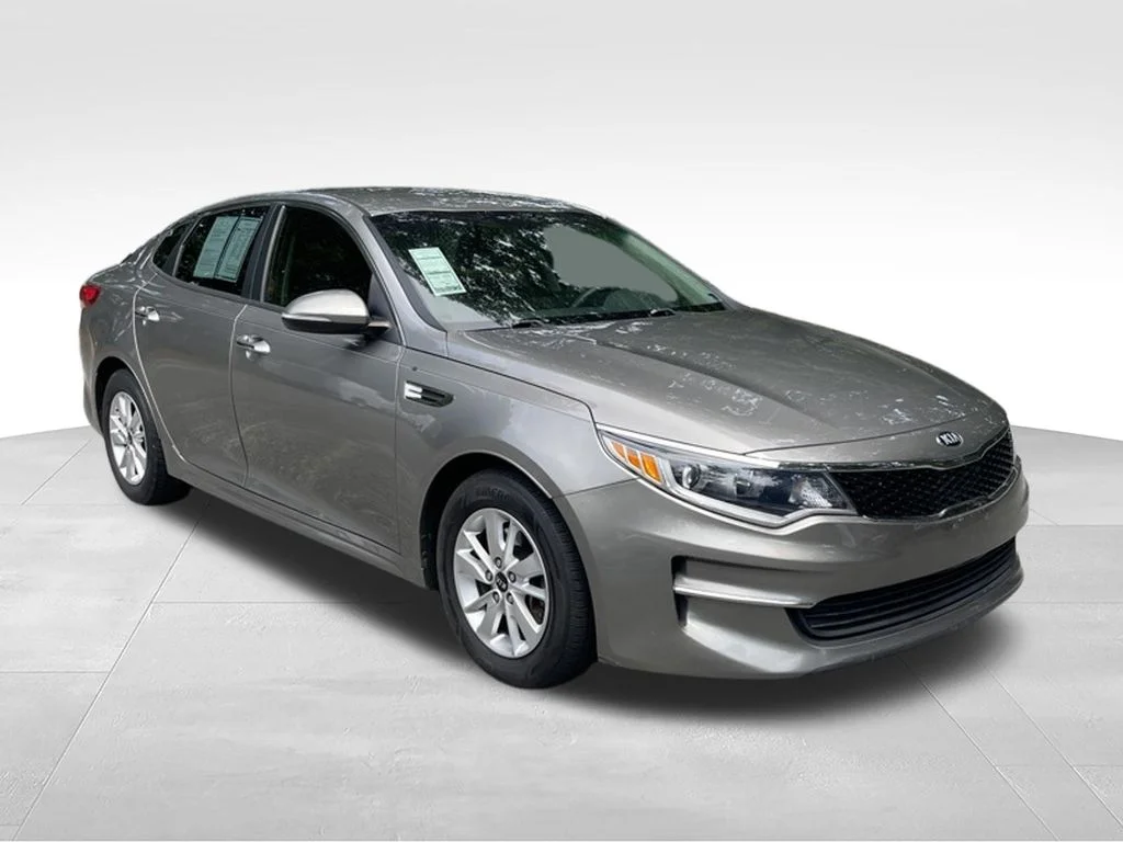 Used 2017 Silver Kia LX image 6