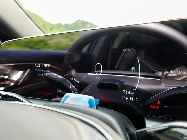 2026 Cadillac LYRIQ V Premium - Photo 32