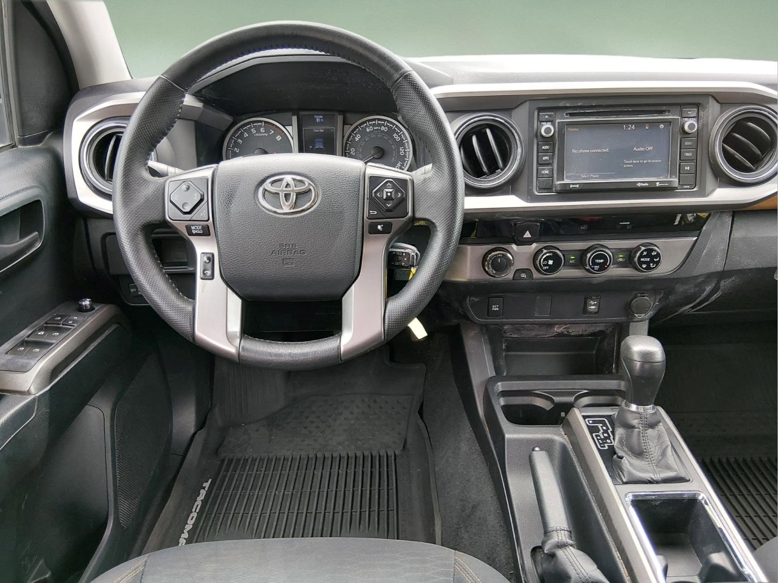 Used 2017 Super White Toyota SR5 image 10