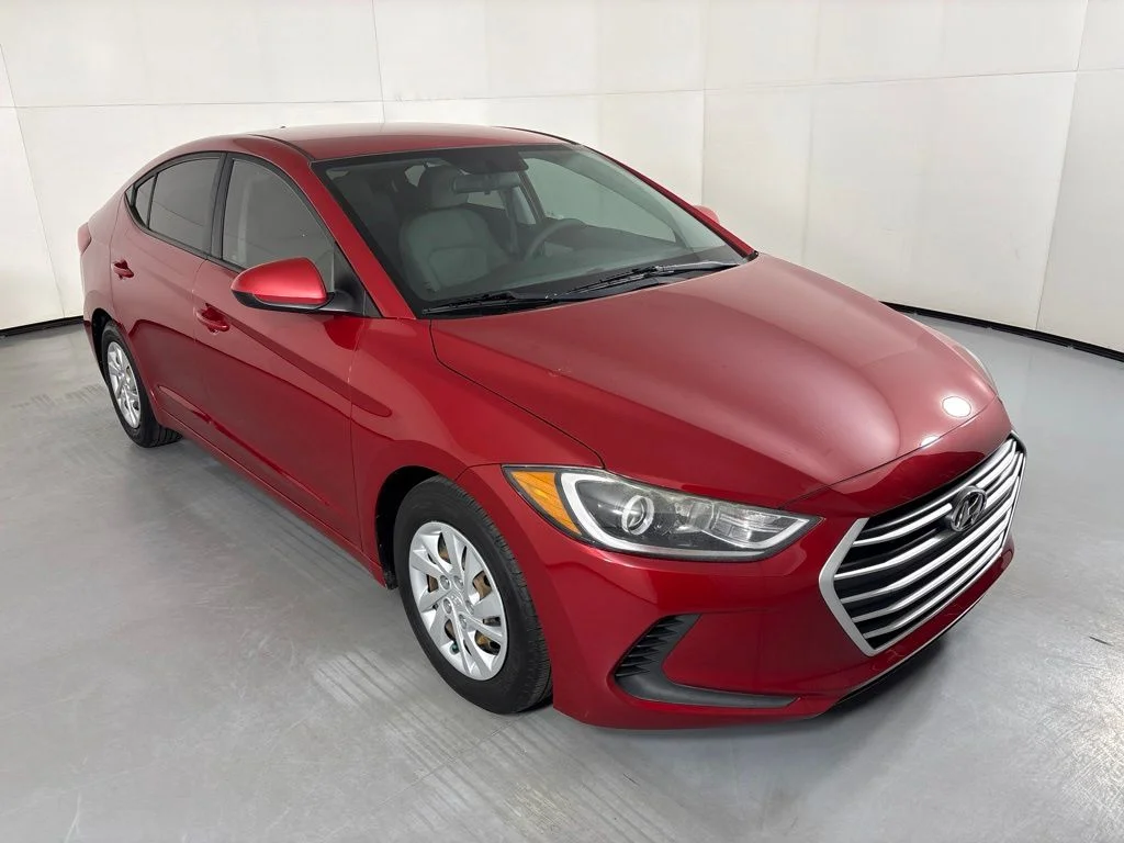Used 2018 Hyundai Elantra SE with VIN 5NPD74LF2JH391306 for sale in Mesa, AZ