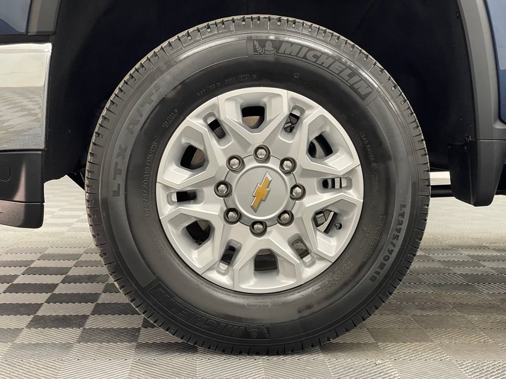 Used 2022 Northsky Blue Metallic Chevrolet LT image 13