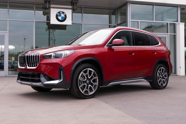 New 2027 Vegas Red Metallic BMW xDrive28i image 1