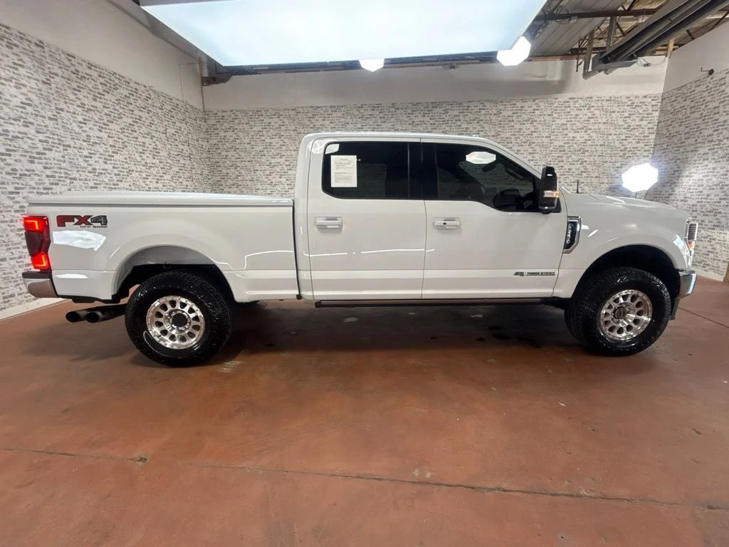 Used 2022 Oxford White Ford Lariat image 8