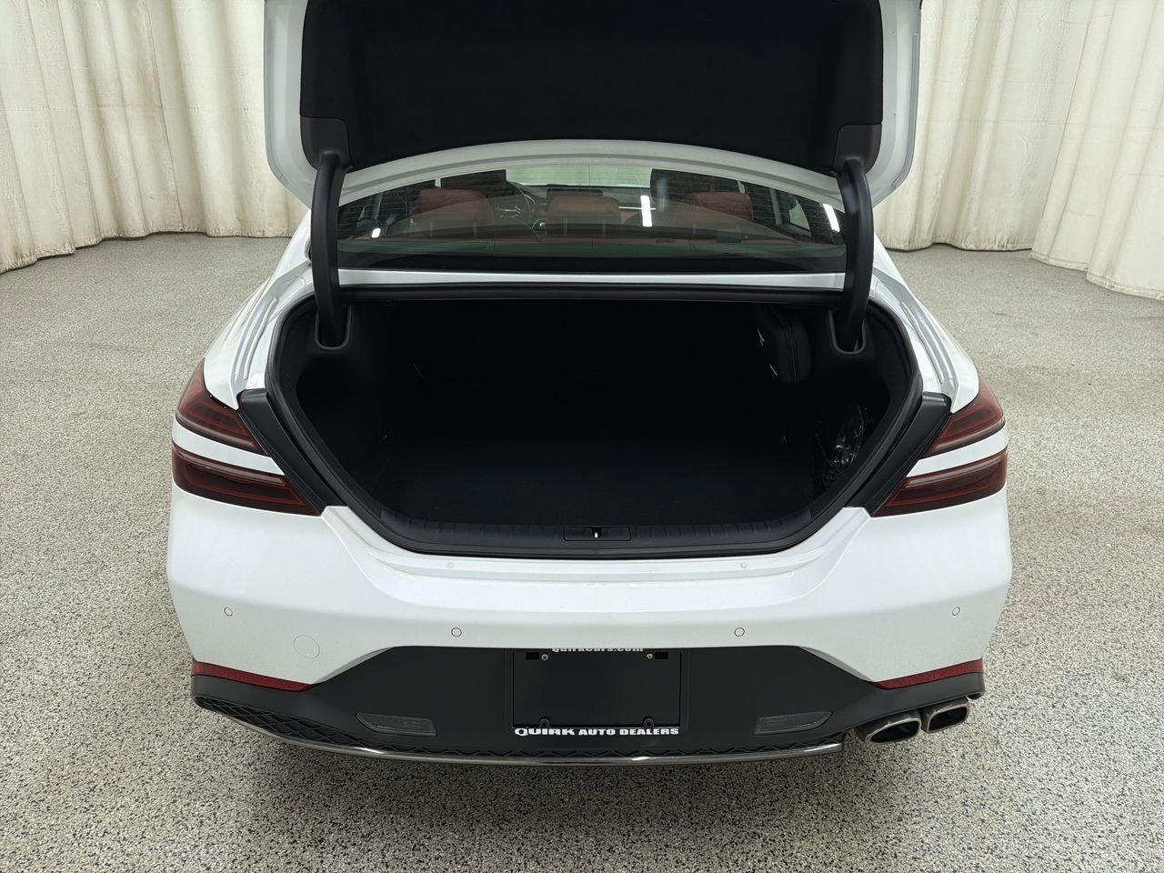 2023 GENESIS G70 Standard - Photo 17