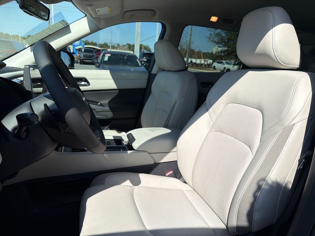 New 2026 Nissan Pathfinder SL 4D Sport Utility