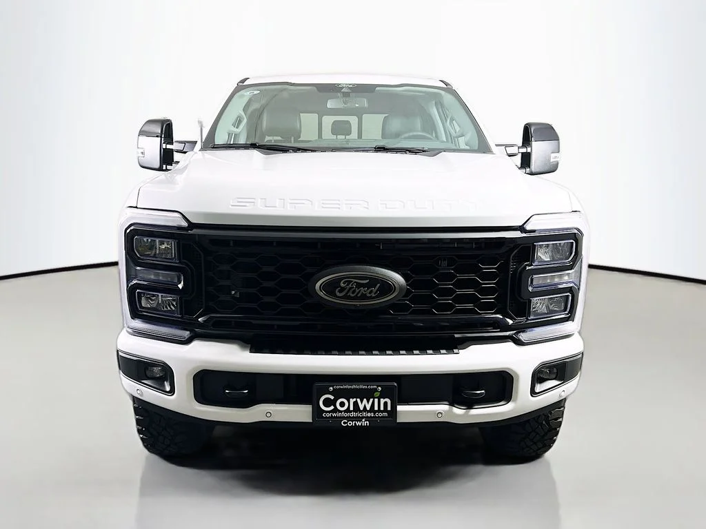 New 2026 Oxford White Ford Lariat image 4
