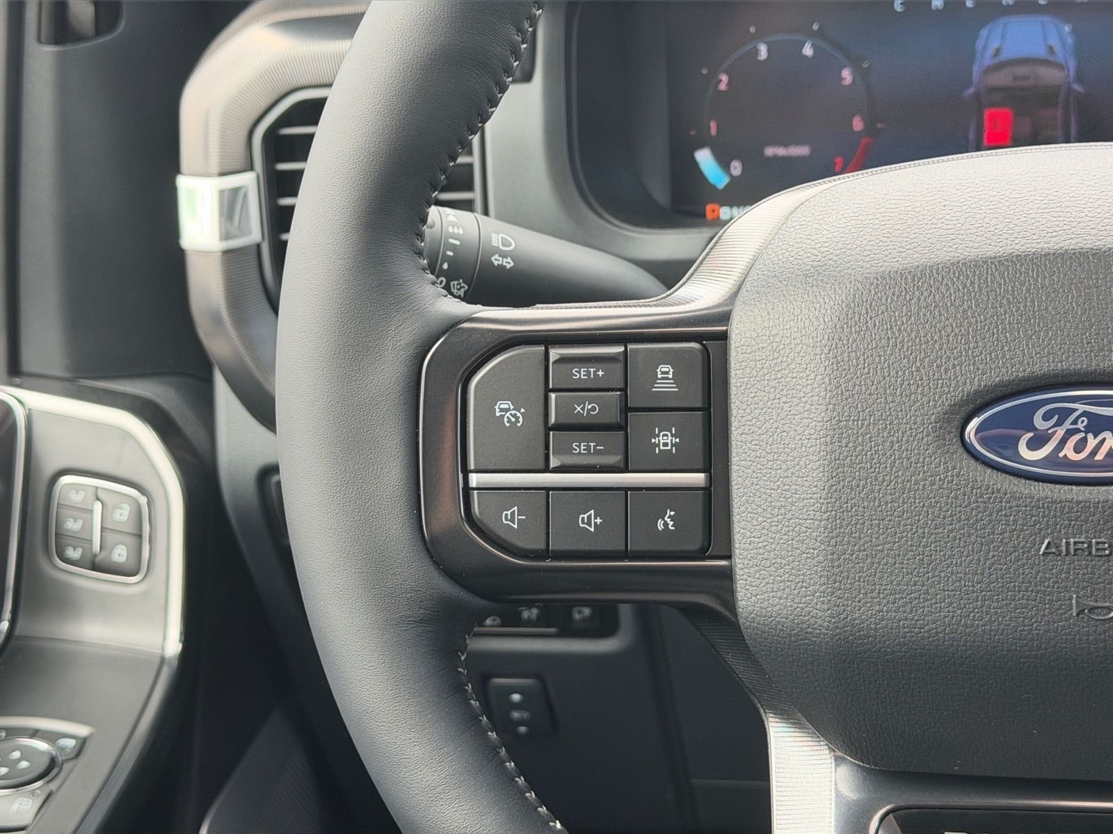 New 2026 Carbonized Gray Metallic Ford Platinum® image 18