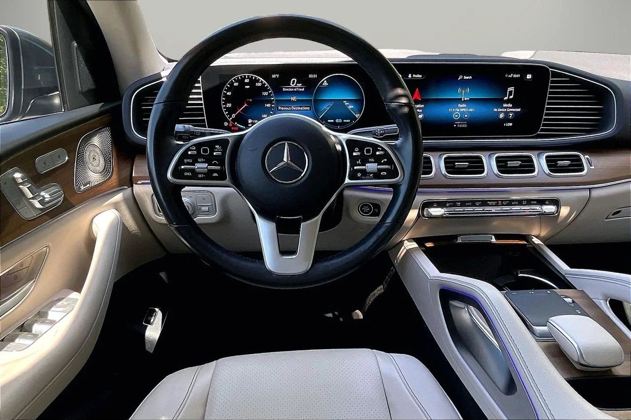 Certified Used 2023  Mercedes-Benz GLE 450 image 12