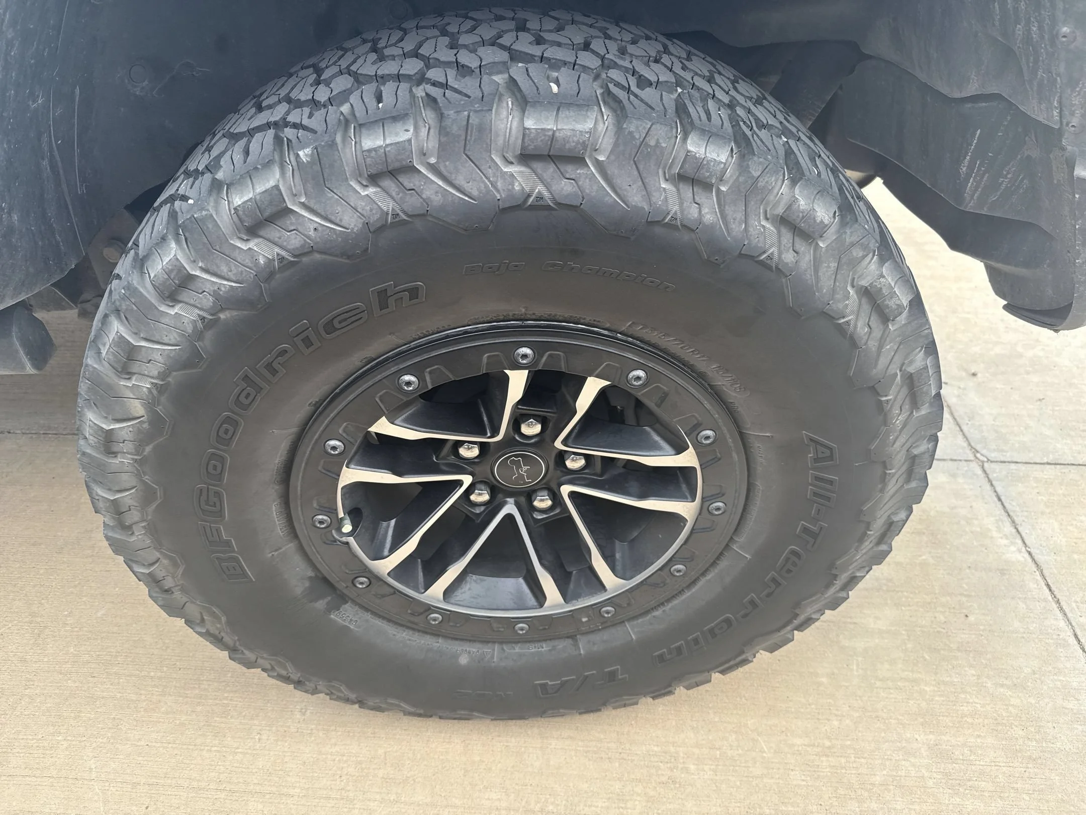 Used 2024 White Jeep Sport image 3