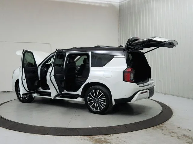 Used 2025 White Nissan Platinum Reserve image 13