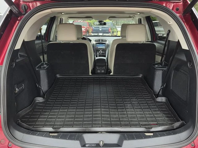 Used 2018 Ruby Red Metallic Ford Platinum image 27