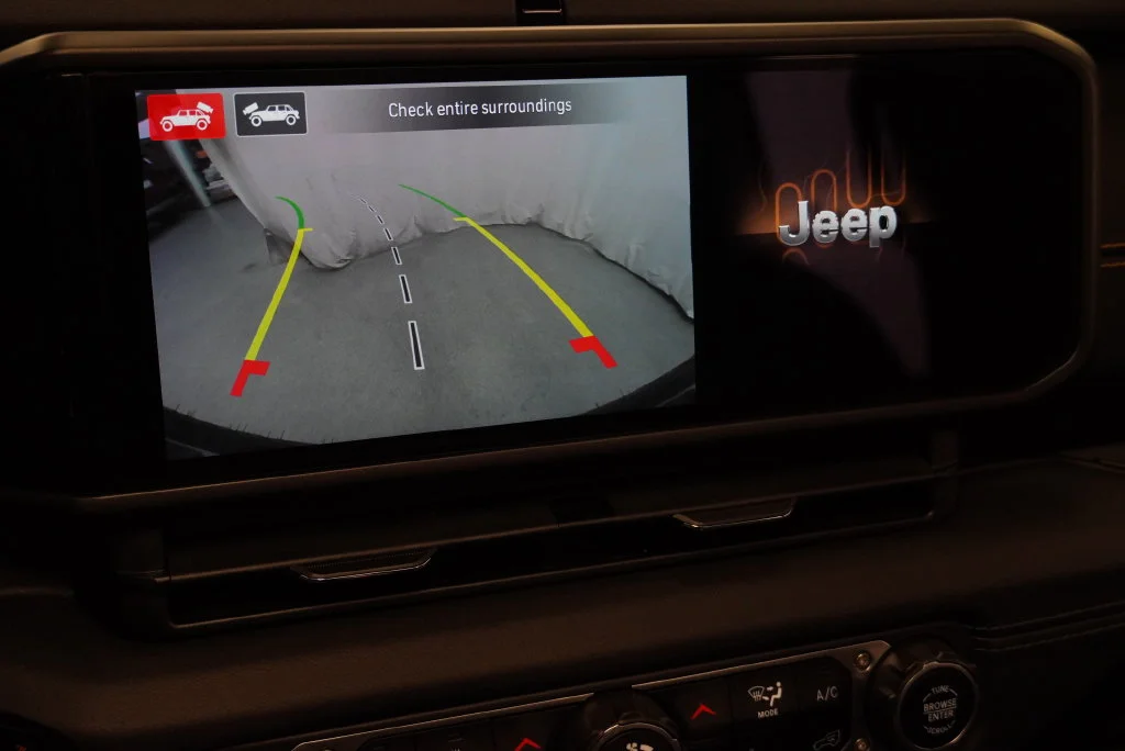 Used 2024 White Jeep Sahara image 30