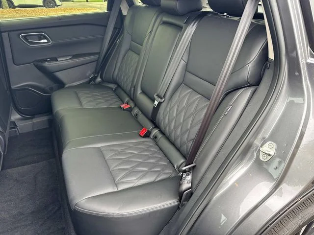 Used 2026 Gray Nissan Platinum image 17