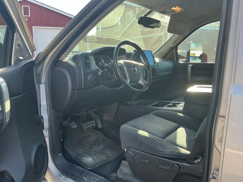 Used 2007 Silver Birch Metallic GMC SLE2 image 4