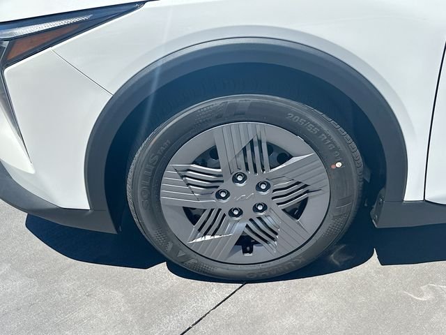 New 2026 Snow White Pearl Kia LX image 30