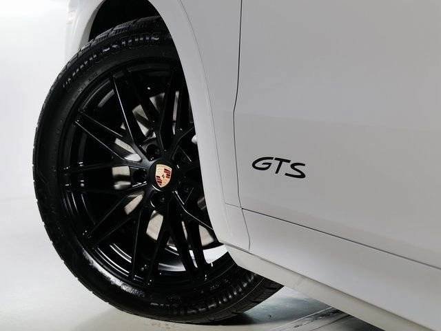 New 2026 Chalk Porsche GTS image 33