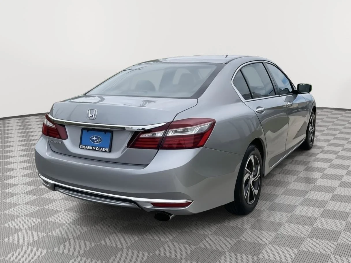 Used 2017 Lunar Silver Metallic Honda LX image 12