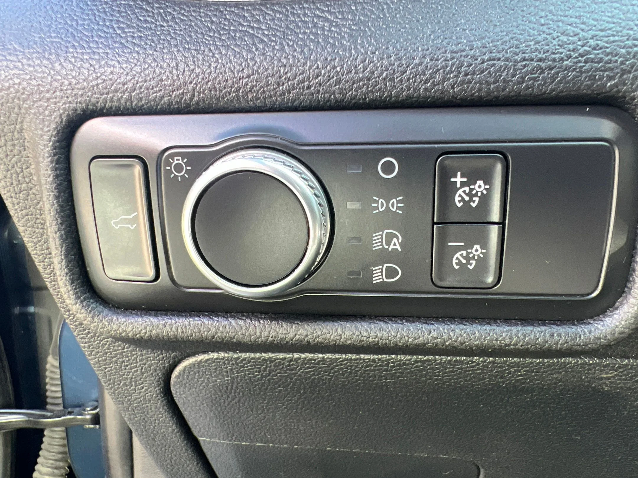 Used 2020 Blue Ford XLT image 17