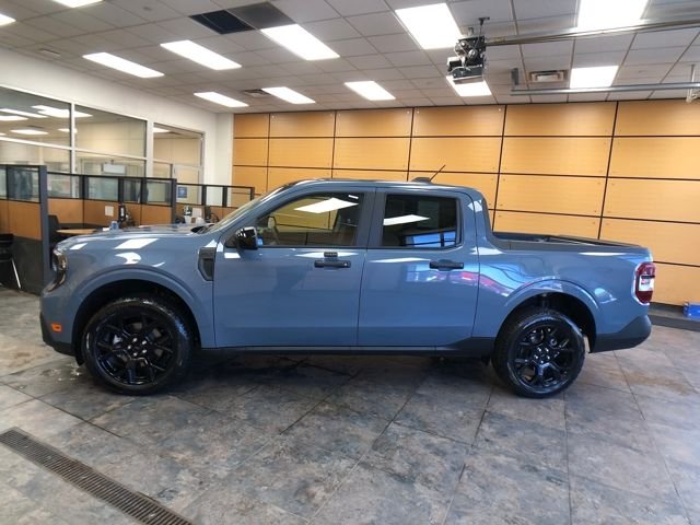 New 2025 Azure Gray Metallic Tri-Coat Ford XLT image 4