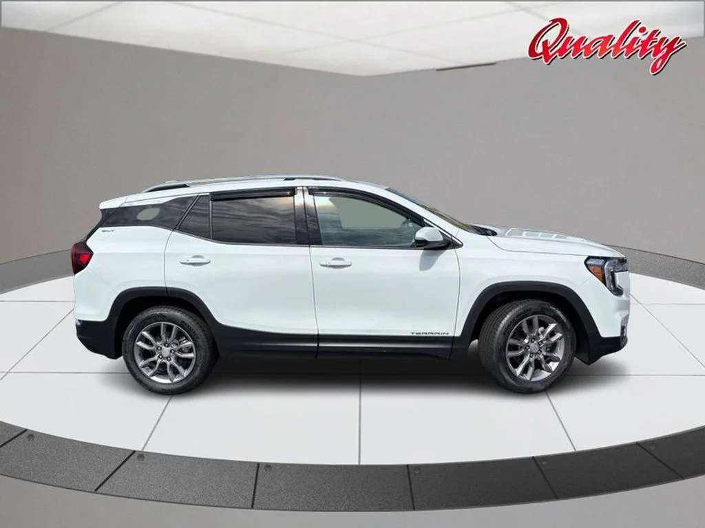 Used 2024 Summit White GMC SLT image 2