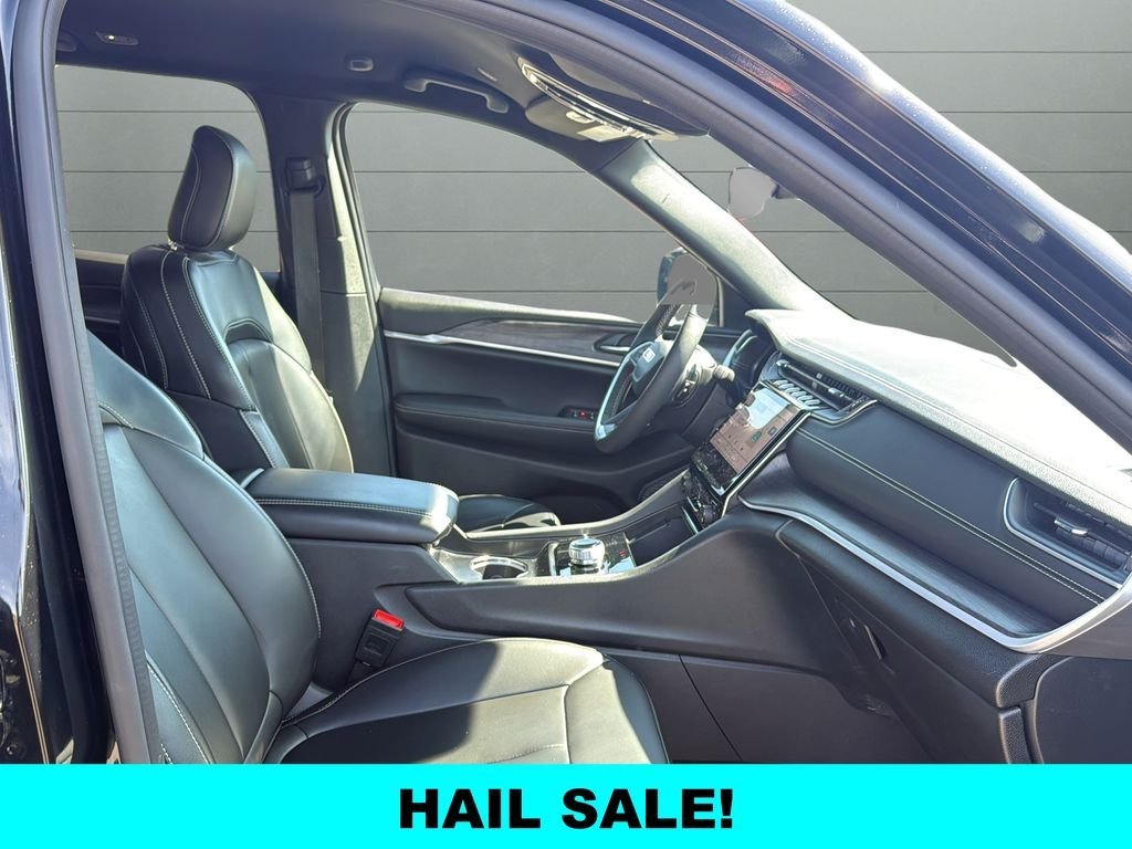 Used 2024 Black Jeep Limited image 15