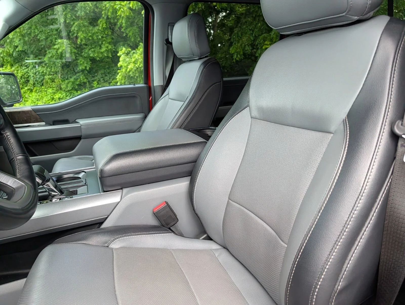 Used 2023 Red Ford LARIAT image 21