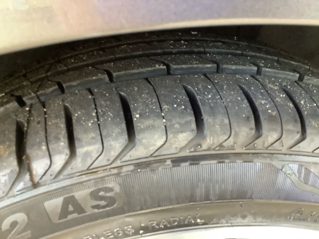 Used 2019 Gray Toyota XLE image 22